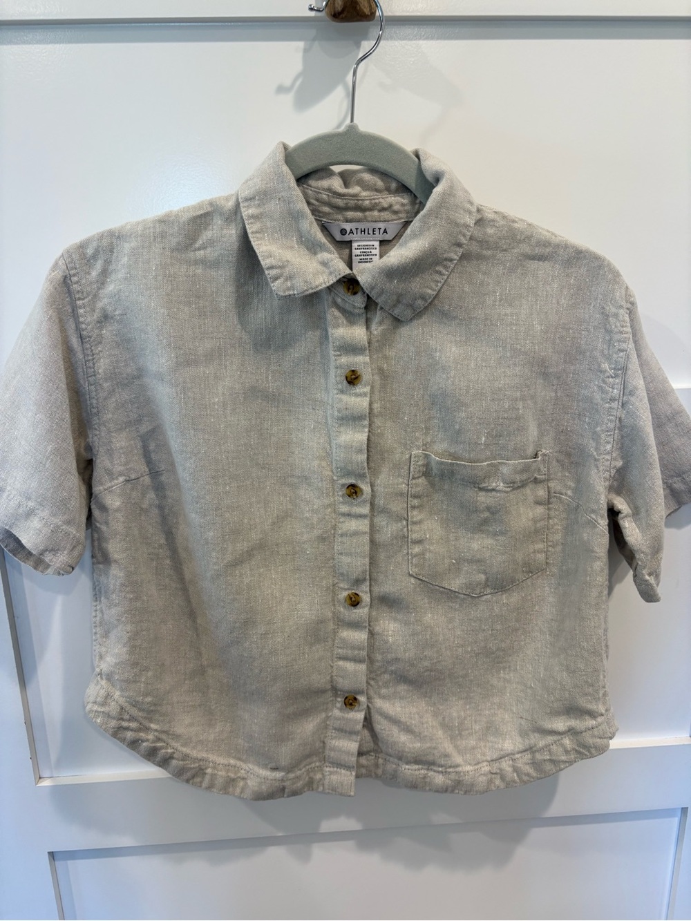 Athleta Retreat Linen Cropped Button Down